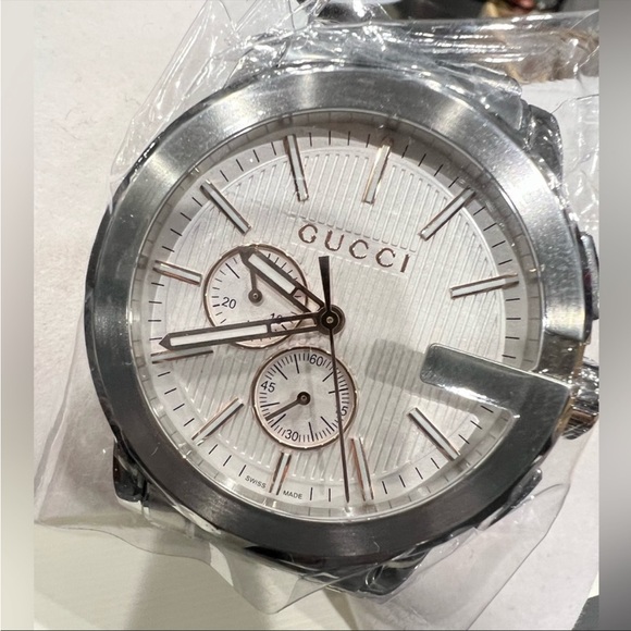 Series: G-Chrono
Reference Number: YA101201 - Picture 2 of 11